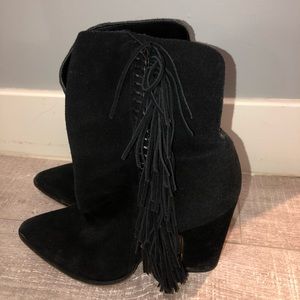 ADORABLE Dolce Vita Black Fringe Heel Boot